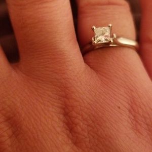 14k diamond solitaire 0.25 carat